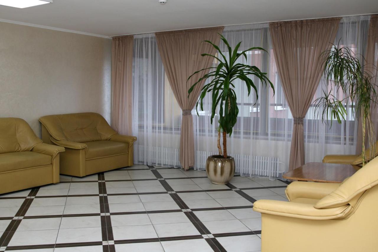 Hotel Tourist Rivne Exterior photo