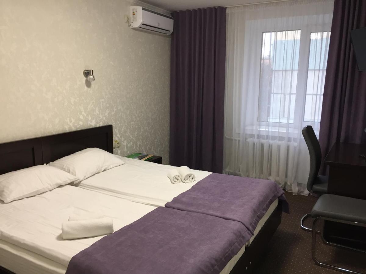 Hotel Tourist Rivne Exterior photo