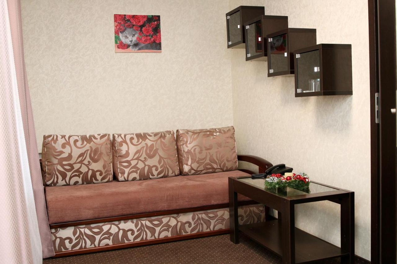 Hotel Tourist Rivne Exterior photo