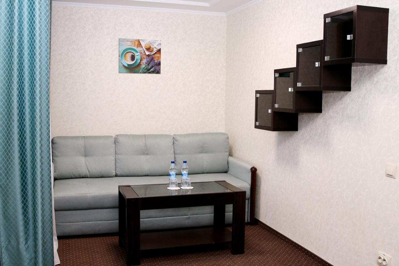 Hotel Tourist Rivne Exterior photo