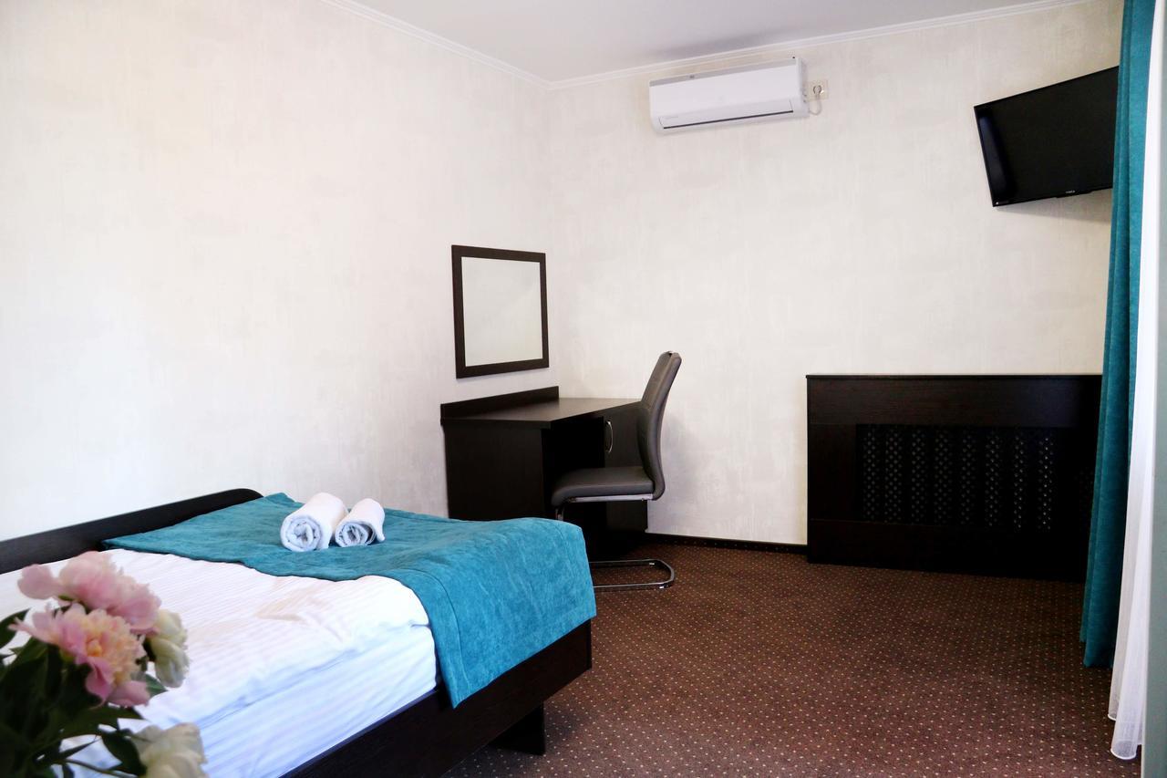 Hotel Tourist Rivne Exterior photo