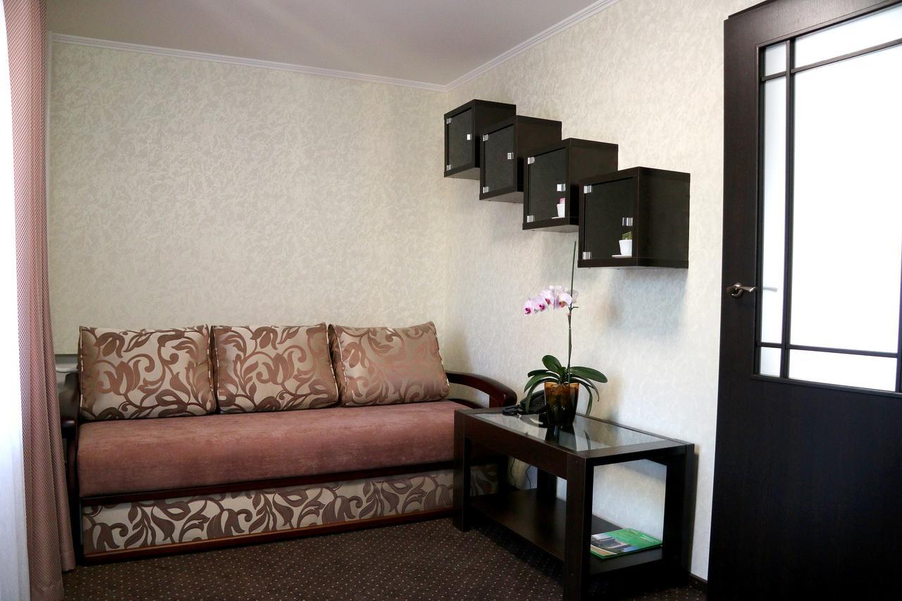 Hotel Tourist Rivne Exterior photo
